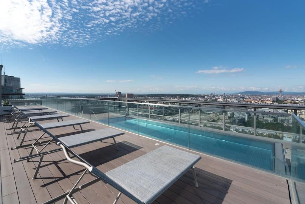 Апартаменти Hoch Hinaus, Neu Und Stilvoll Mit Pool Am Dach Відень Екстер'єр фото