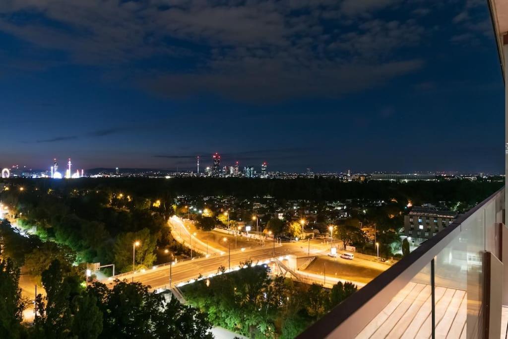 Апартаменти Hoch Hinaus, Neu Und Stilvoll Mit Pool Am Dach Відень Екстер'єр фото